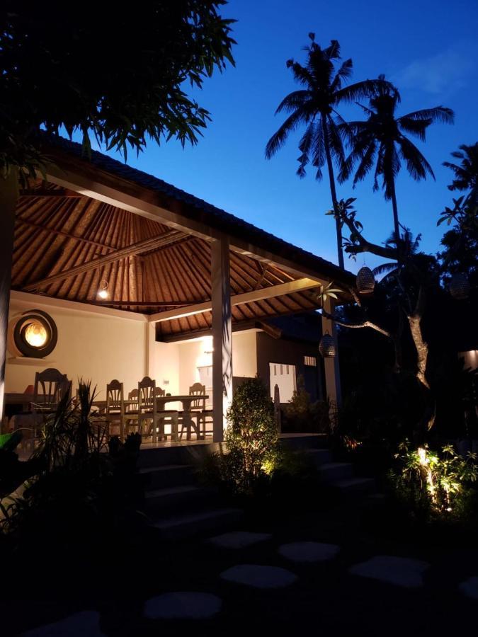 Utama Villas Beach Front Candidasa Εξωτερικό φωτογραφία