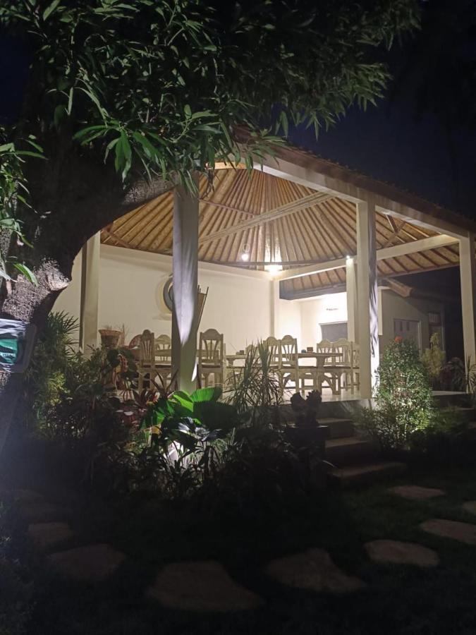 Utama Villas Beach Front Candidasa Εξωτερικό φωτογραφία
